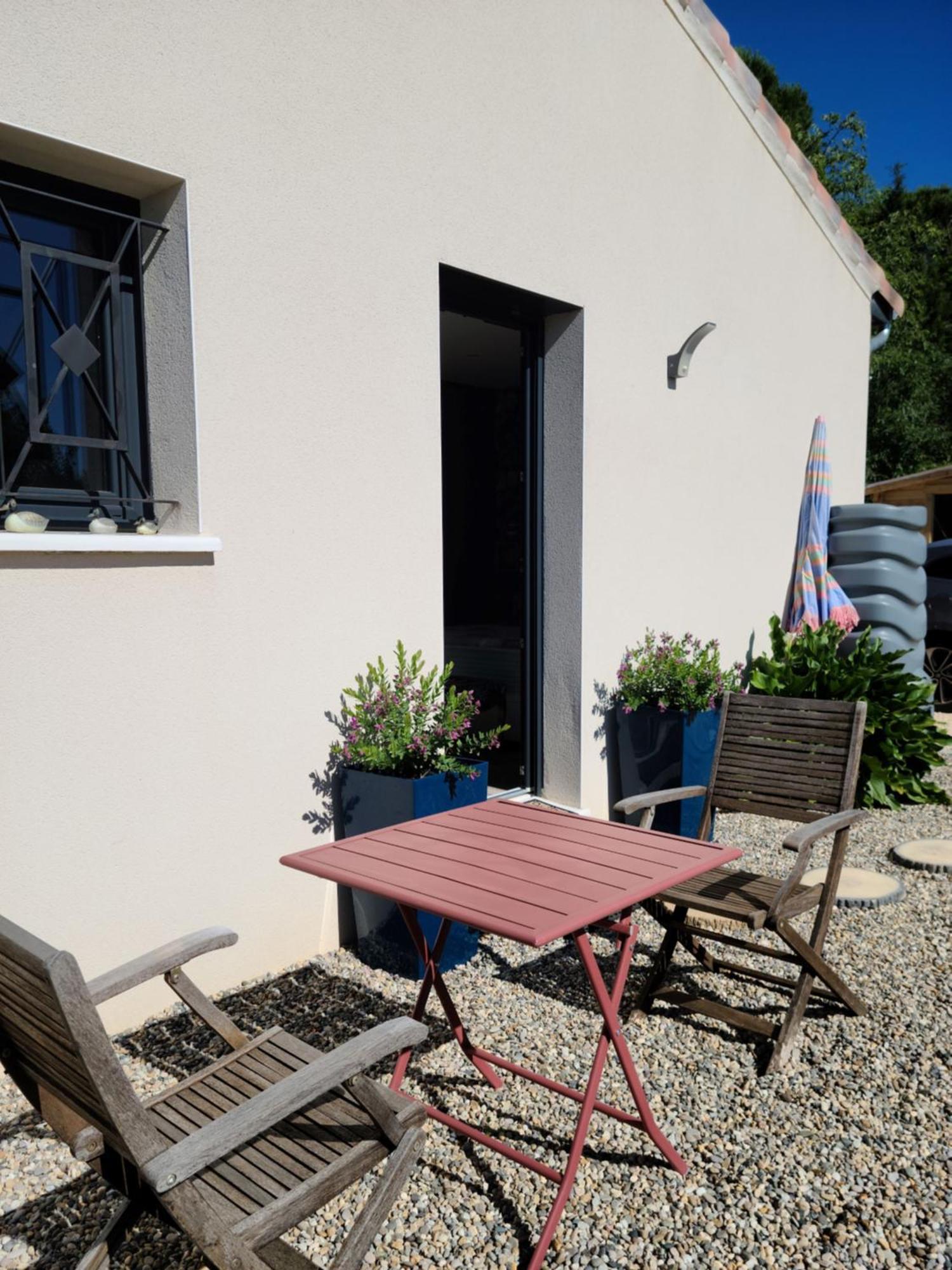 Bed and Breakfast Les Papillons D'Uzes Saint-Laurent-la-Vernede Екстер'єр фото
